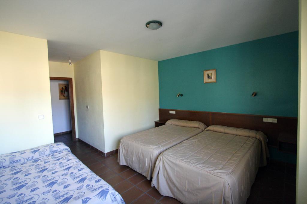 Apart-Hotel Selva Nevada La Virgen de la Vega Room photo