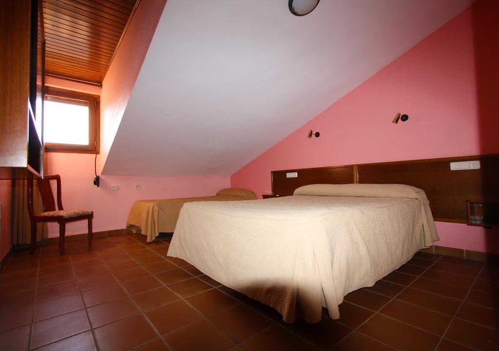 Apart-Hotel Selva Nevada La Virgen de la Vega Room photo